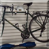 L18. Trek bicycle. 